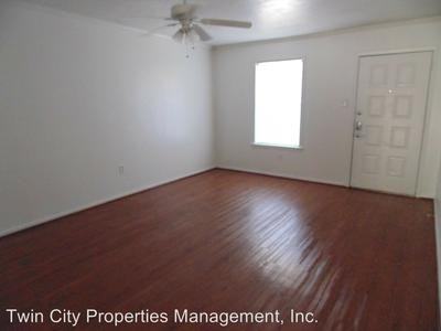 3604 Elliott St - Photo 3 of 10