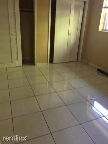 1827 Rodman St #1-2 - Photo 3 of 8