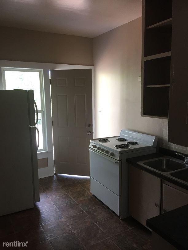520 Jackson St W - Photo 3 of 10