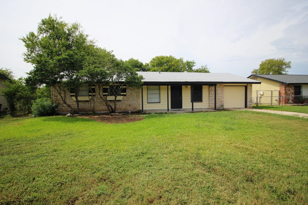 4811 Castle Lance - Photo 2 of 20