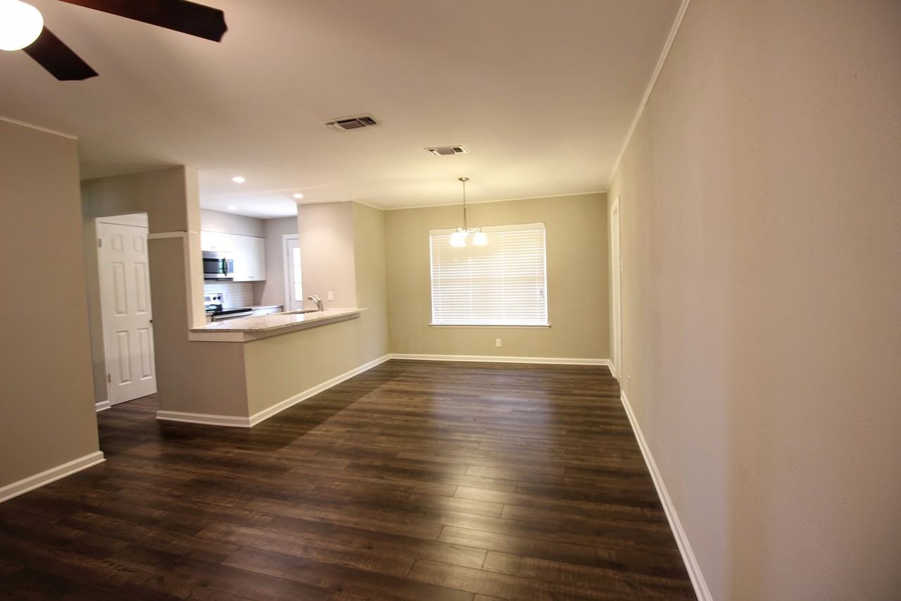 4811 Castle Lance - Photo 3 of 20