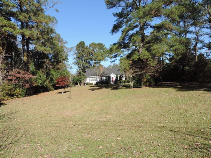 556 W Main St - Photo 2 of 30