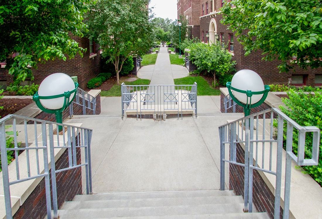 Drake Court Apartments 2116 Leavenworth St, Omaha, NE 68102 Zumper