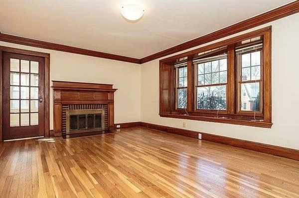 340 Common St 1 - Photo 2 of 7