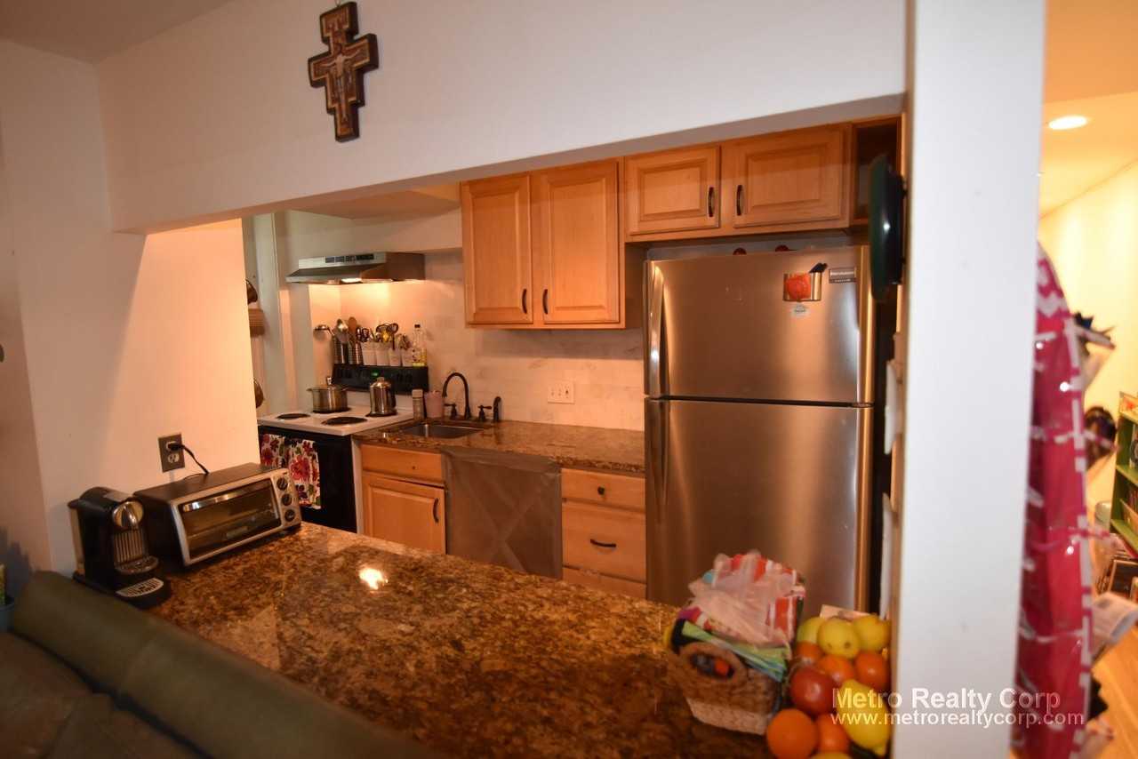 Beacon St #G3 - Photo 3 of 11