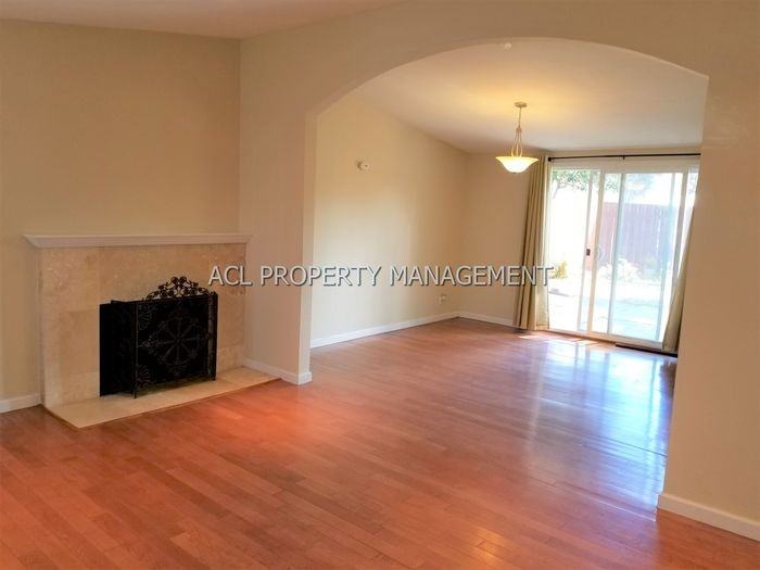 1658 Ashbury Ln - Photo 2 of 12