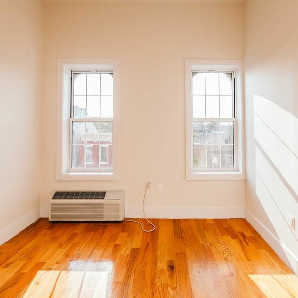 Hart St #3 - Photo 2 of 11