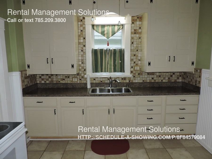 112 SW Knox Ave - Photo 2 of 12