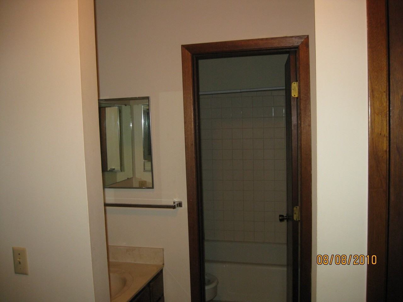 1113 Bertrand - Photo 3 of 11