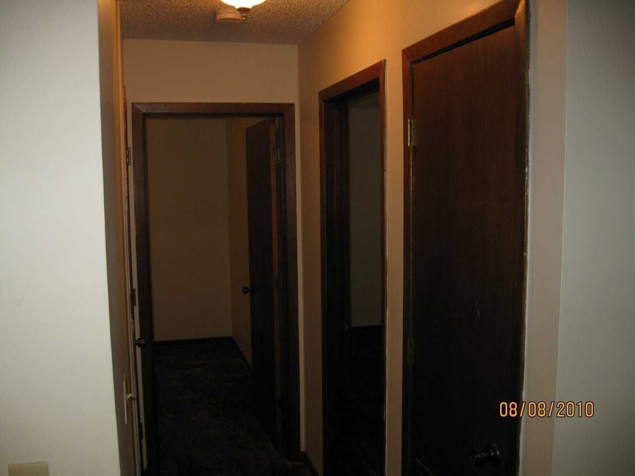 1113 Bertrand - Photo 2 of 11