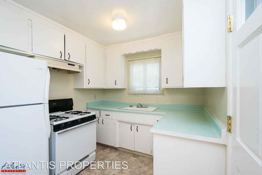 163 W Humboldt St - Photo 2 of 7