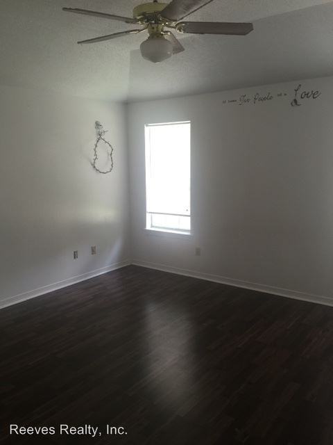 9460 Oak Forrest Dr - Photo 3 of 6