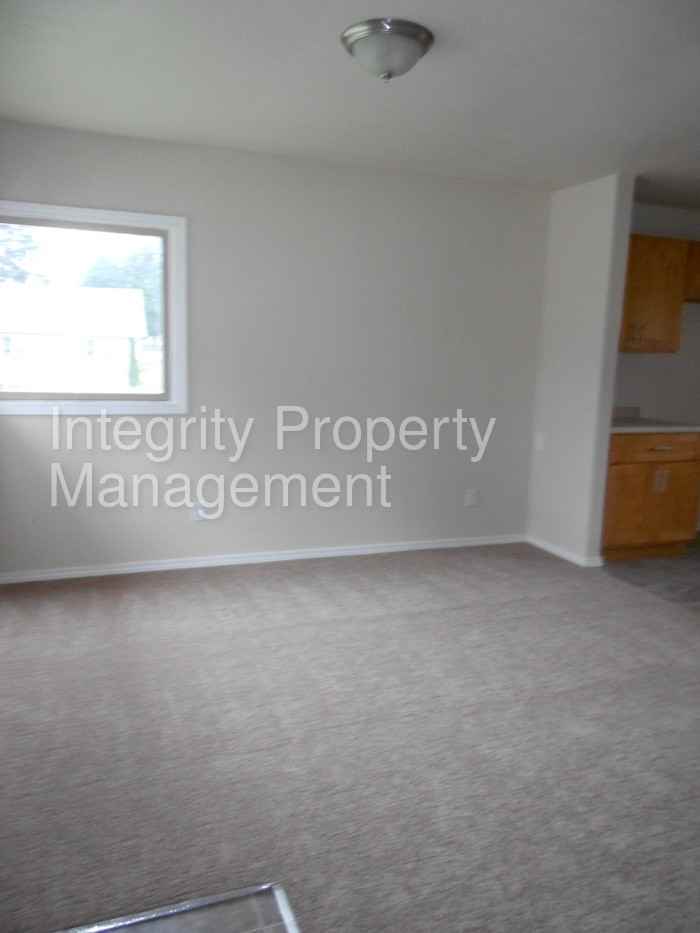 11228 Kline St SW - Photo 2 of 4