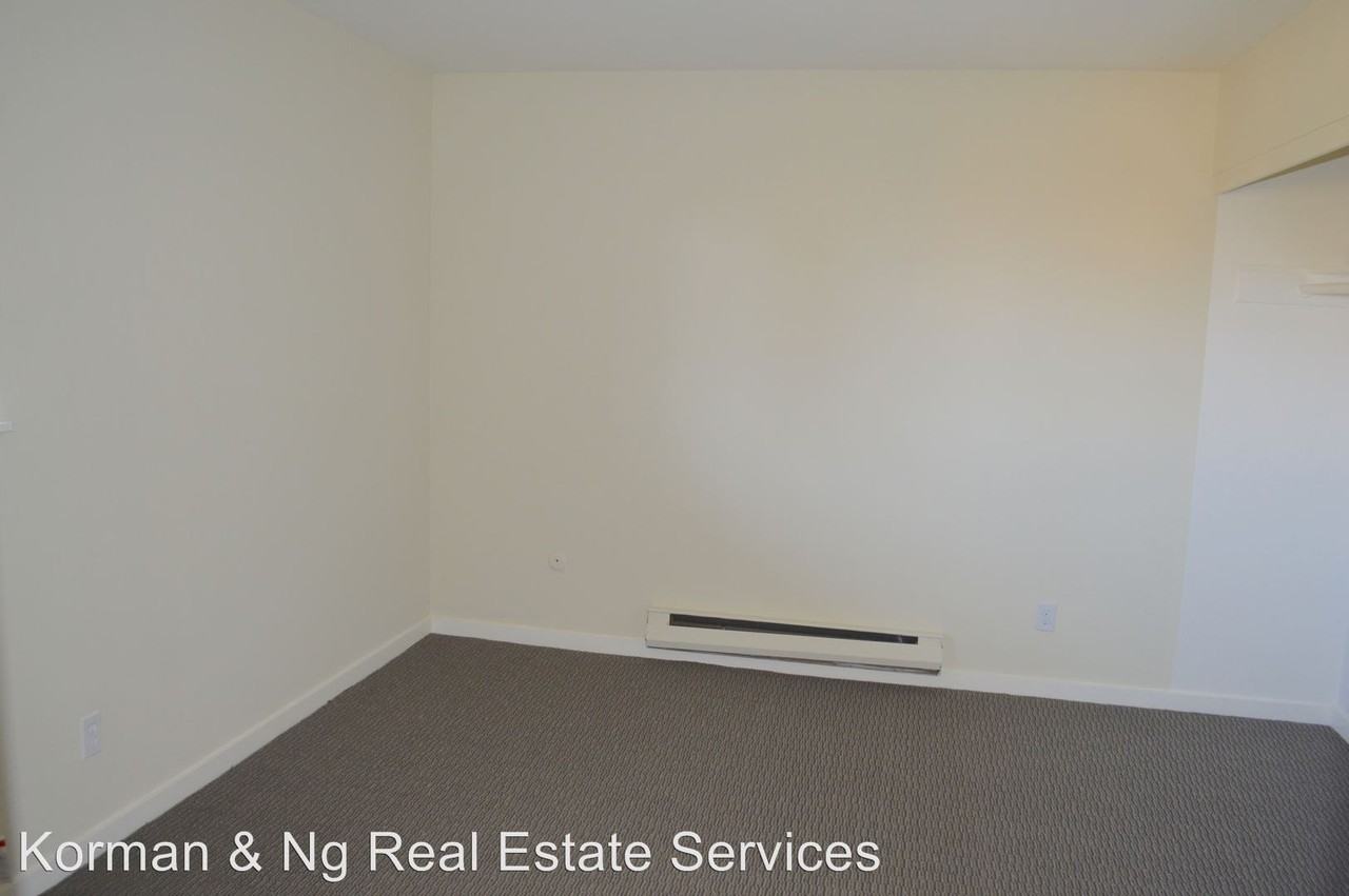 1742 Spruce St. - Photo 2 of 8