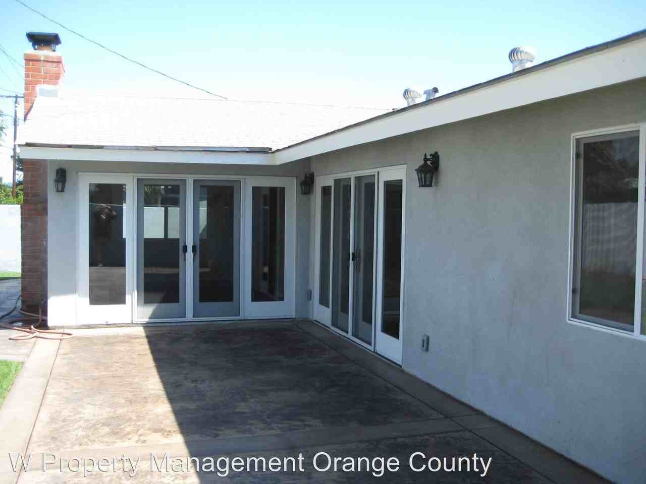 1590 Corsica Pl - Photo 3 of 12