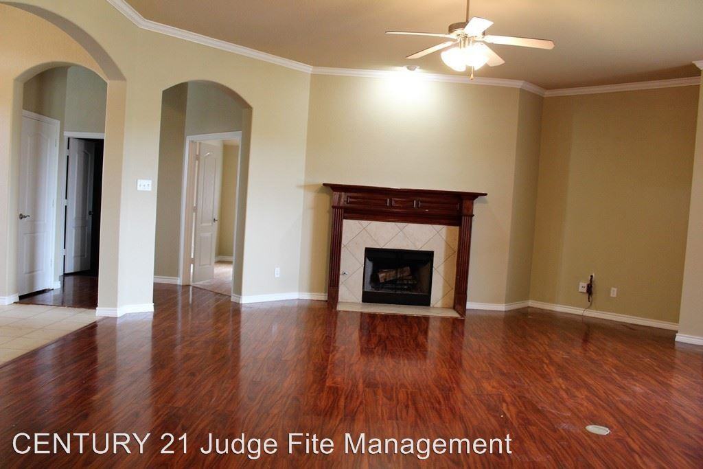 5515 Paladium Dr - Photo 3 of 10