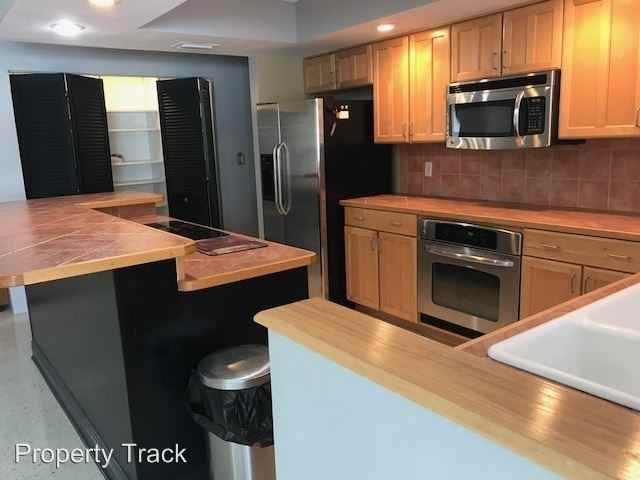 819 59th Ave - Photo 2 of 21