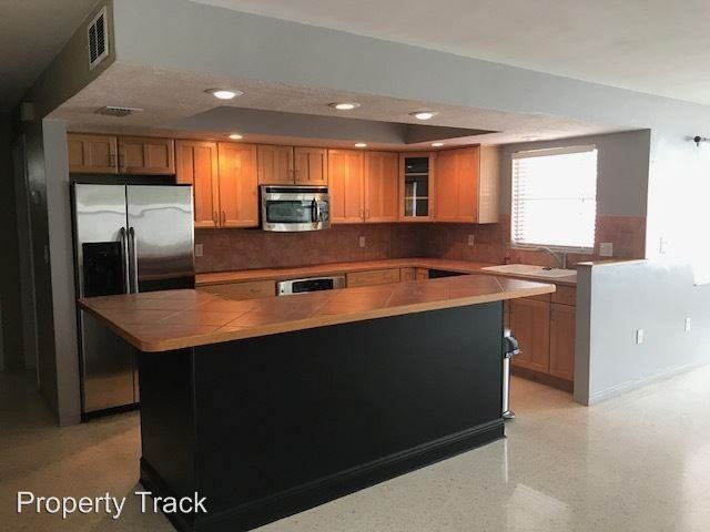 819 59th Ave - Photo 3 of 21