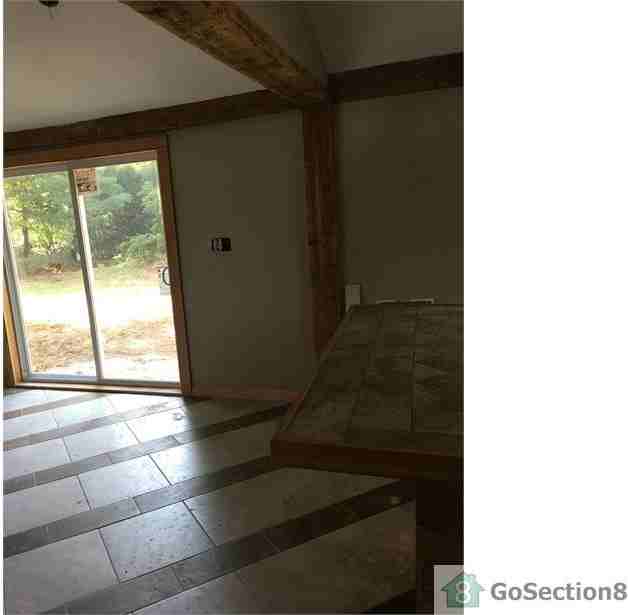 191 Huntington Turnpike - Photo 2 of 6