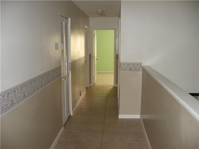 401 SW 203rd Ave - Photo 2 of 9