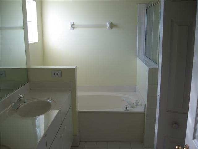 401 SW 203rd Ave - Photo 3 of 9