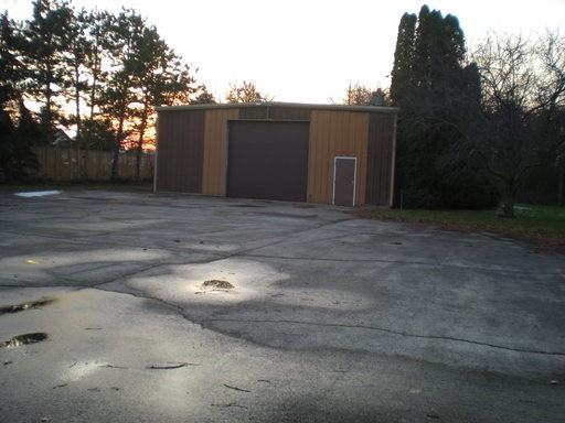 14260 Dorr Rd - Photo 2 of 19