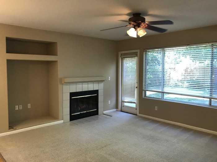 957 Nichols Cir - Photo 2 of 10