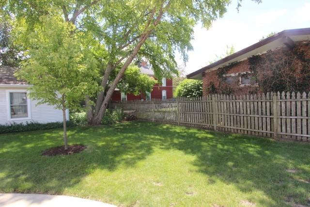 213 S Harrison St - Photo 3 of 16