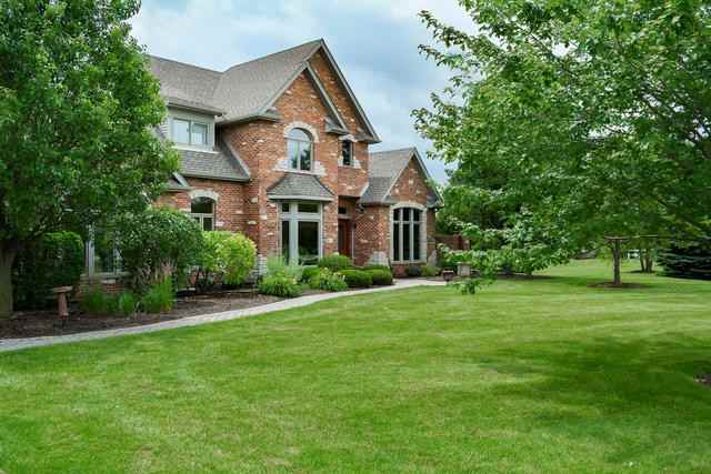 40W697 Wild Briar Ln - Photo 2 of 40