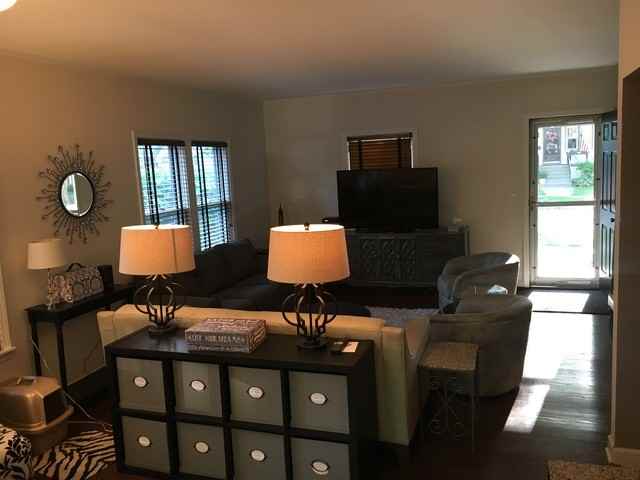 517 Richards St - Photo 3 of 19