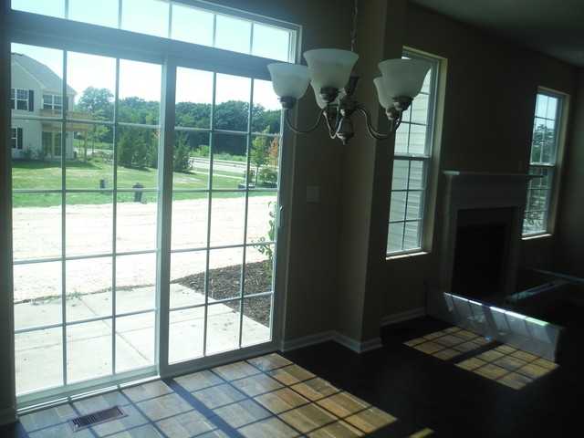 1036 Turin Dr - Photo 3 of 5