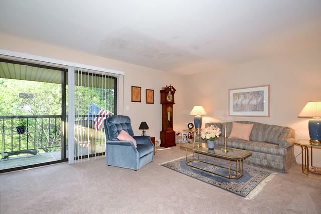 150 Fountainview Ln #3B - Photo 3 of 25