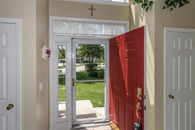 9212 Primrose Ct - Photo 3 of 26