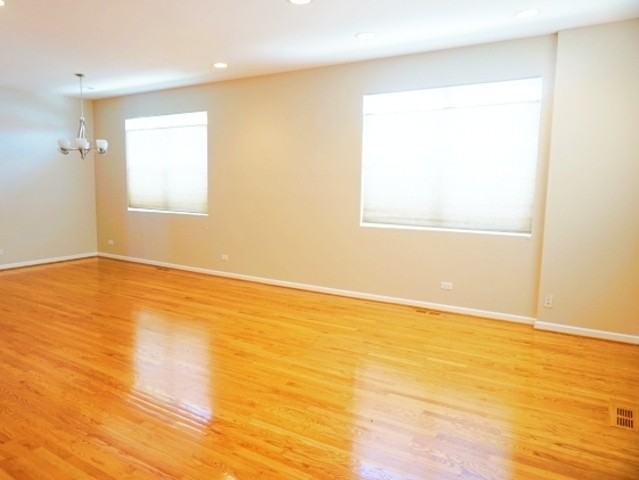 1124 Park Pl - Photo 2 of 16