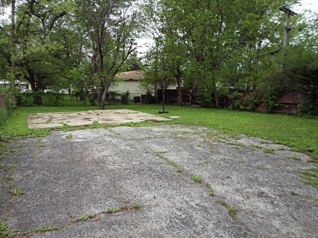 17302 Poe Ave - Photo 2 of 15