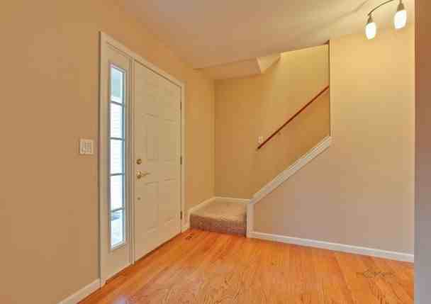 23453 N Valley Rd - Photo 2 of 30