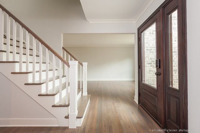 223 Woodstock Ave - Photo 3 of 34