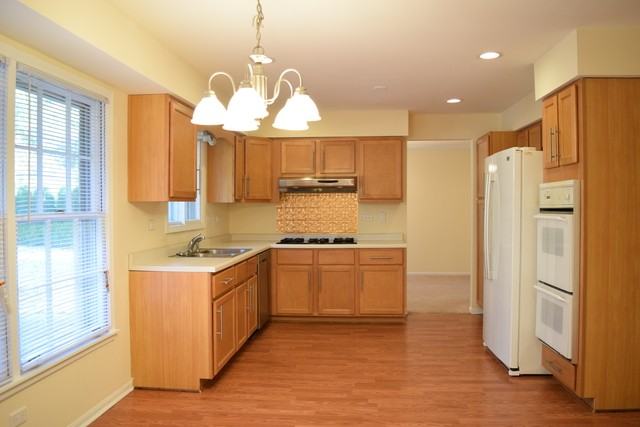 1520 Chippewa Dr - Photo 3 of 20