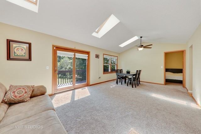 2740 Rolling Meadows Dr - Photo 2 of 15