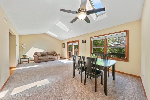 2740 Rolling Meadows Dr - Photo 3 of 15