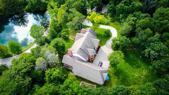 200 River Dr - Photo 3 of 33