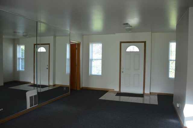 15205 Vine Ave - Photo 3 of 17