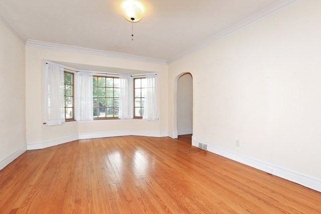 531 Mitchell Ave - Photo 2 of 10