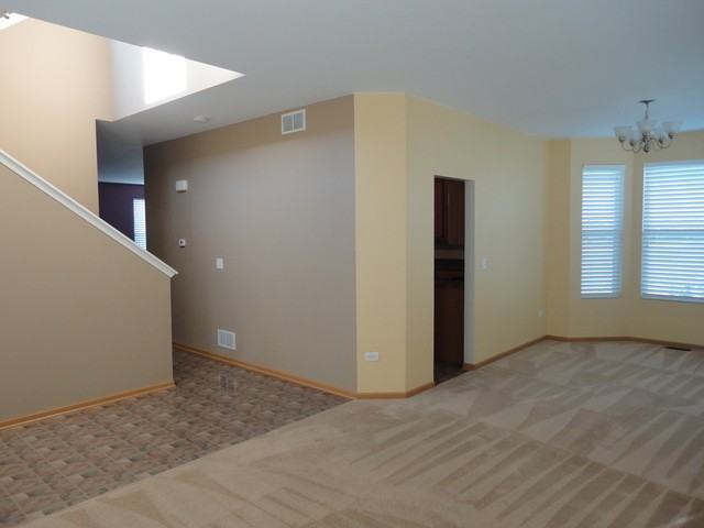 3809 Stockton Dr - Photo 2 of 16