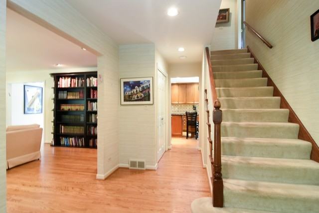 1611 Wilmot Rd - Photo 2 of 22