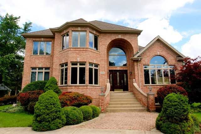 1953 Maple Pl - Photo 2 of 50