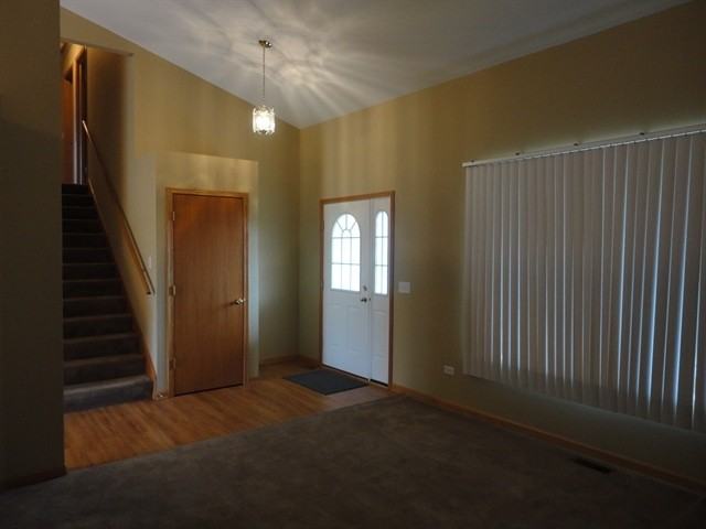 1723 Mystic Dr - Photo 2 of 13