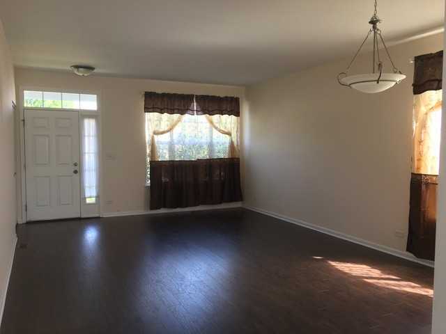 579 W Caldwell Dr - Photo 3 of 15