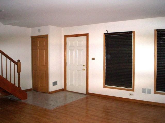 1739 Queensbury Cir - Photo 2 of 5