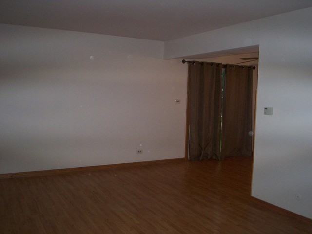 1739 Queensbury Cir - Photo 3 of 5